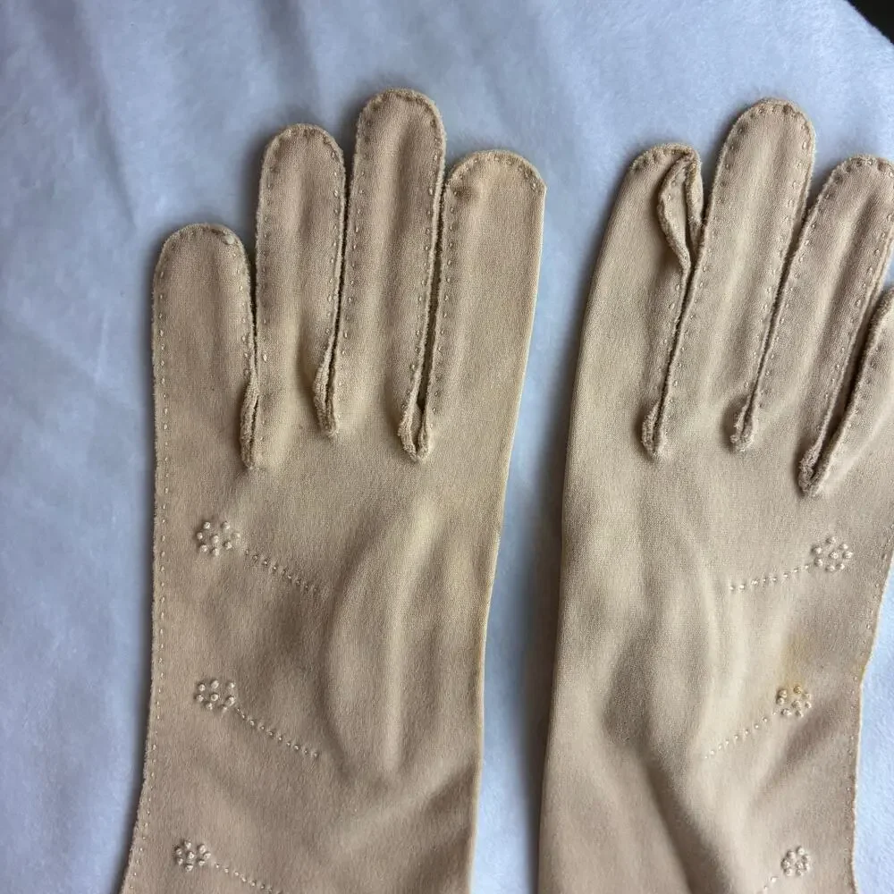 Dawnelle Vintage Ladies 6 Gloves 100% Double Woven Cotton Mid Length Fawn READ